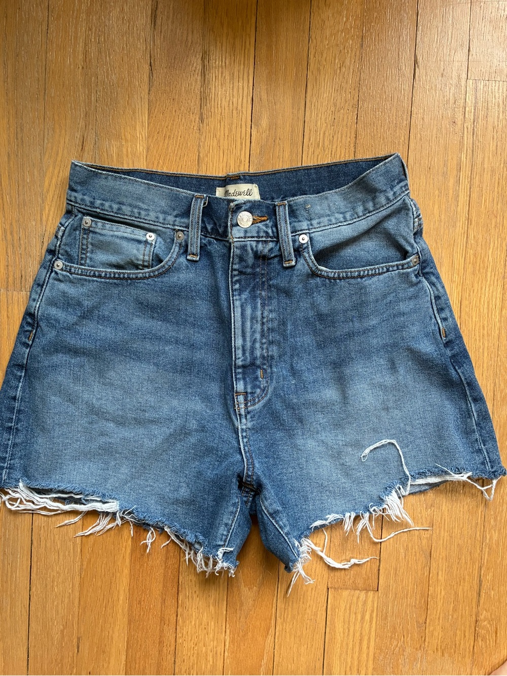 Madewell - The Mom Jean Short